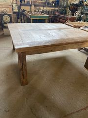Τραπέζι τραπεζαρία ξύλινο έπιπλο τετράγωνο τεράστιο μέγεθος τετράγωνο τραπέζι άγριο ξύλο οξιάς ακατέργαστο 