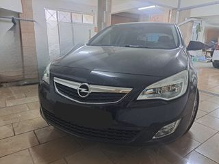 Opel Astra '11