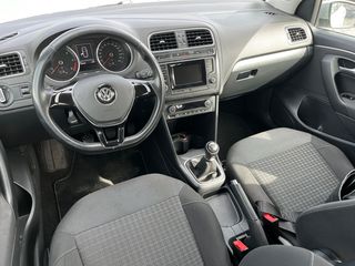Volkswagen Polo 2015-thumb-6