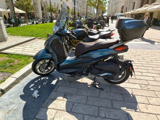 Piaggio Beverly 300i '21 Beverly 300 HPE