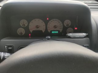 Jeep Cherokee 2004-thumb-3
