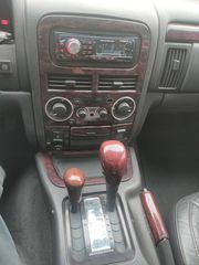 Jeep Cherokee 2004-thumb-8