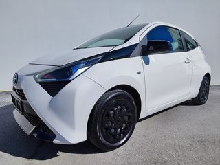 Toyota Aygo '21 1.000cc 72HP BLACK & WHITE