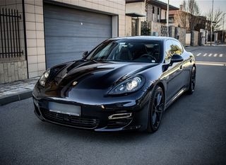 Porsche Panamera '13 GTS