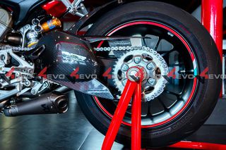 DUCATI STREETFIGHTER V4 καλλυμα ψαλιδιου Carbon Fiber