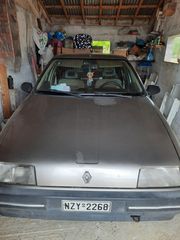 Renault R 19 '93 2 ΑΥΤΟΚΙΝΗΤΑ 1 ΓΙΑ ΑΝΤΑΛΛΚΤΙΚΑ