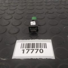 VW POLO ( 17 - 21 )   ΘΥΡΑ USB   5Q0035726 #17770