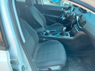 Peugeot 308 2017-thumb-26