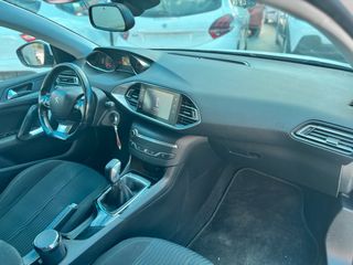 Peugeot 308 2017-thumb-15