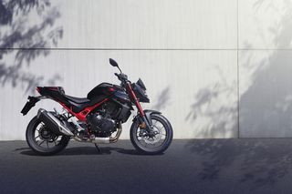 Honda CB 750 2024 HORNET ΕΩΣ 72 ΔΟΣΕΙΣ-thumb-6