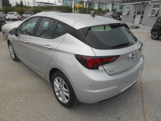 Opel Astra 2018-thumb-3