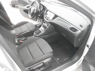 Opel Astra 2018-thumb-10