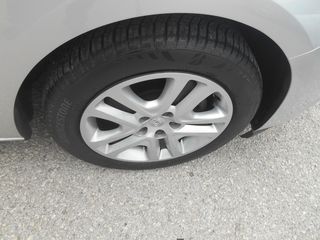 Opel Astra 2018-thumb-11