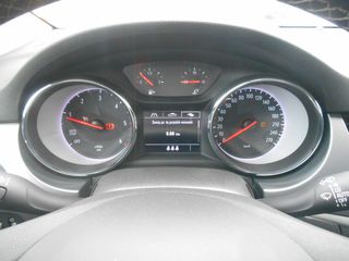 Opel Astra 2018-thumb-13
