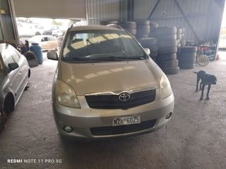 TOYOTA COROLLA VERSO 2002