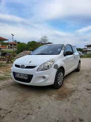 Hyundai i 20  '09-thumb-1