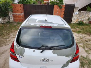Hyundai i 20  '09-thumb-6