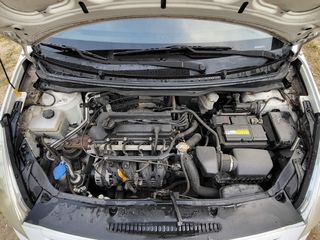 Hyundai i 20  '09-thumb-9