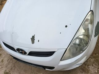 Hyundai i 20  '09-thumb-11