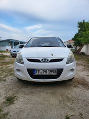 Hyundai i 20  '09-thumb-12