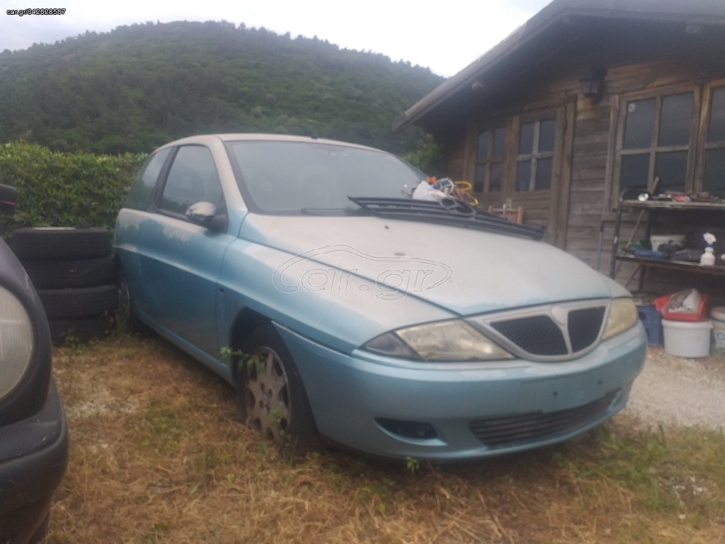 Lancia Ypsilon 2002 YPSILON  10  ΜΟΝΟ  ΓΙΑ ΑΝΤΑΛΛΑ