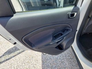 Ford EcoSport 2017-thumb-31