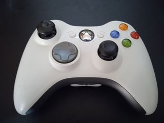 Xbox360 controller & καλώδιο φόρτισης 