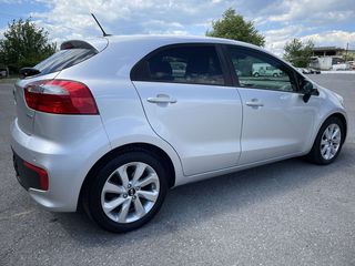 Kia Rio 2016-thumb-6