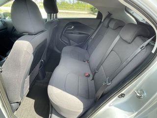 Kia Rio 2016-thumb-22