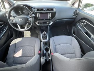 Kia Rio 2016-thumb-23