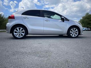 Kia Rio 2016-thumb-9