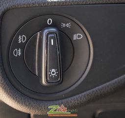 Volkswagen Golf 2018 1.6 TDI-thumb-11