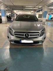 Mercedes-Benz GLA 180 '15