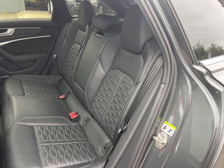 Audi RS6 2021-thumb-19