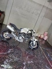 Ducati Monster 696 '08