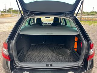 Skoda Octavia 2020-thumb-10