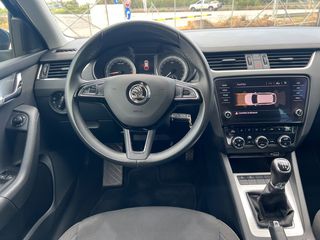 Skoda Octavia 2020-thumb-16