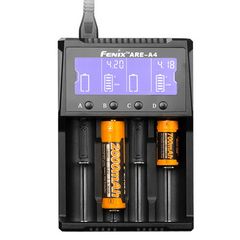 Fenix ARE-A4 φορτιστής μπαταριών 4 θέσεων