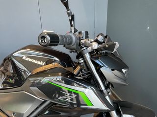 Kawasaki Z 500 '24 45PS Spark Black/Graphenesteel Gray EΤΟΙΜΟΠΑΡΑΔΟΤΟ