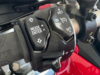Ducati Multistrada V4 2026 Red-thumb-9