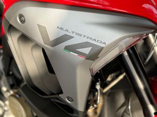 Ducati Multistrada V4 2026 Red-thumb-10