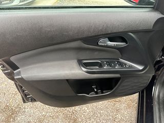 Fiat Tipo 2019 1.4 T-JET 120 HP-thumb-21