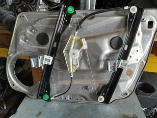 ΓΡΥΛΛΟΣ ΠΑΡΑΘΥΡΟΥ ΕΜΠΡΟΣ ΑΡΙΣΤΕΡΑ MERCEDES W212 09-16-thumb-2