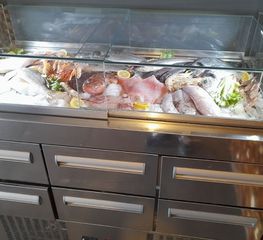 Βιτρίνα Ψυγείο ψαριών συντήρηση αποθήκη με 6 συρτάρια με φυσικής ψύξη & μοτέρ κάτω. Διαστάσεις 135χ70χ120