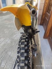 Suzuki RM 250 2000-thumb-11