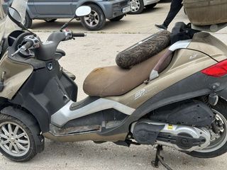 Piaggio MP3 2012 TOURING-thumb-1