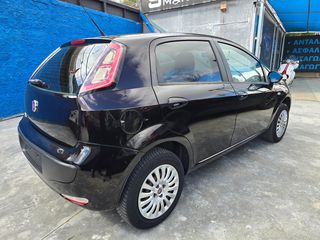 Fiat Grande Punto 2010-thumb-2