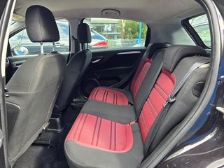 Fiat Grande Punto 2010-thumb-8