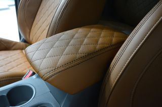 Ford Ranger 2019 Custom_Raptor_F150_Gen3_260Ps-thumb-23