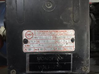 Βιομηχανικό κομπρεσέρ σε άριστη κατάσταση-thumb-3